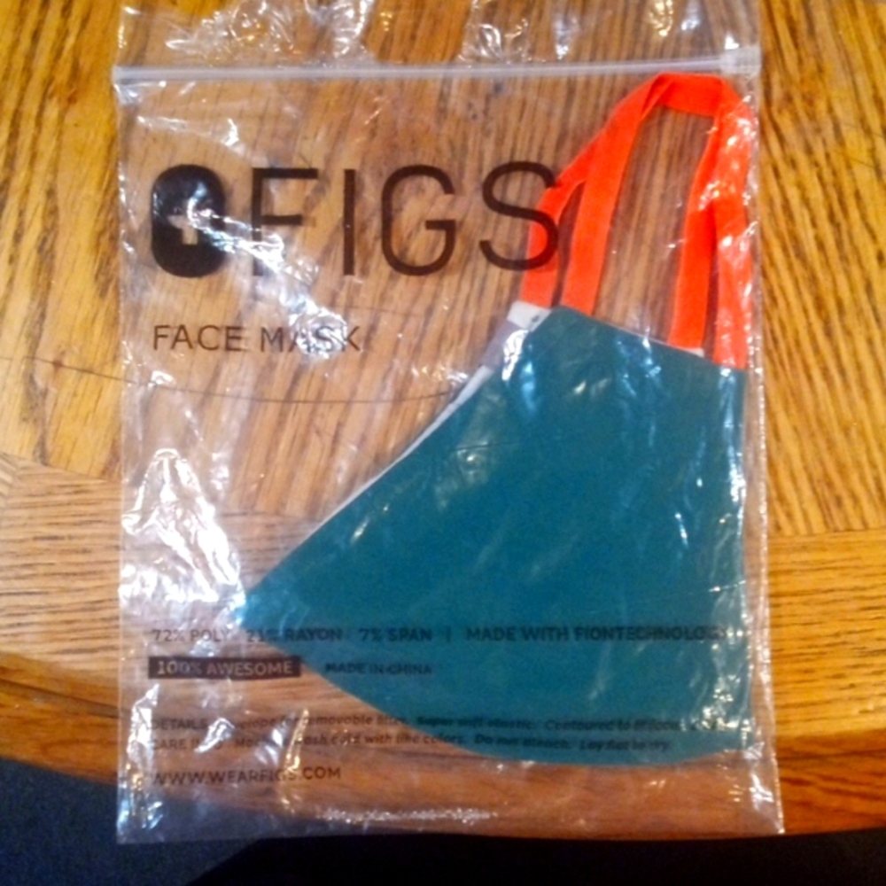 Figs Mask Hunter Green Perfect Condition- !